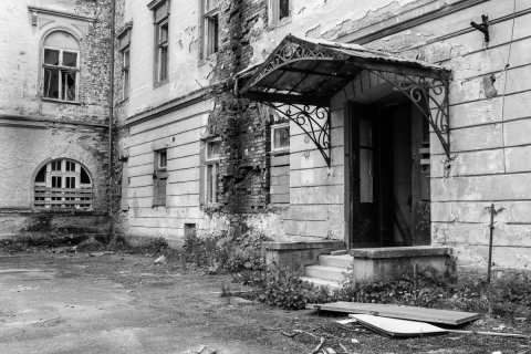 URBEX | Jánské Koupele | Vedlejší vchod do kaple