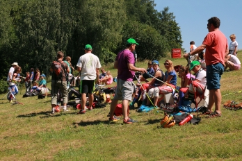 Reportáž | Sportovní | Trávní lyžování