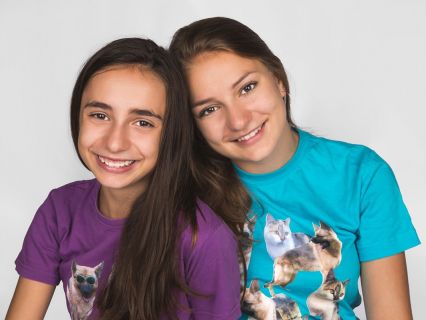 Portréty | Děti & Rodinky | Ateliér | Sestry Juli a Vali